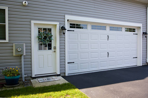 24/7 Emergency Garage Door Panel Replacement experts in Colfax County County, NE